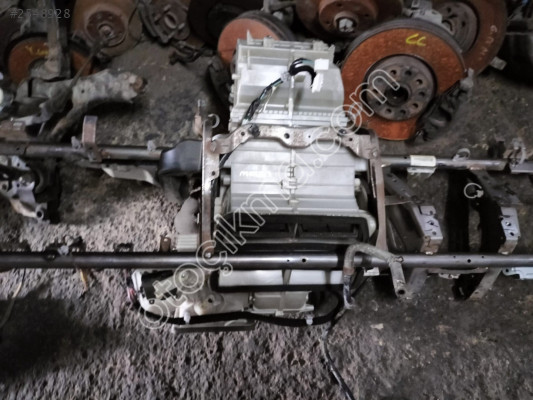 MAZDA 3 ORJİNAL KALORİFER KUTUSU-KAZANI ÜÇEL OTO