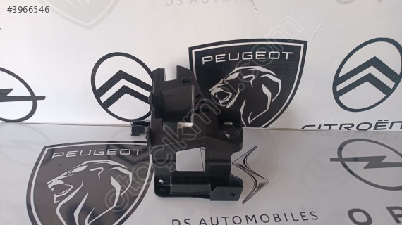 Opel Crossland X Sağ Arka Tampon Braketi  39097375