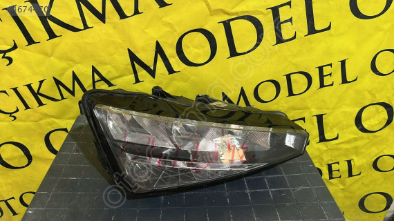 SKODA SCALA SAĞ ÖN FAR