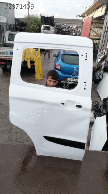 FORD COURİER SAĞ  SÜRGÜLÜ KAPI ORJİNAL ÇIKMA