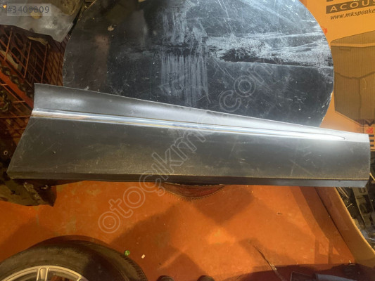RENAULT CAPTUR SAĞ ÖN KAPI ÇITASI- 801867830R