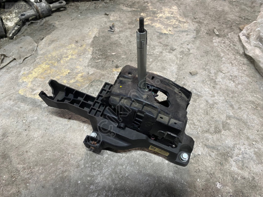 OPEL ASTRA K VİTES KOLU MEKANİZMASI OTOMATİK 13381370 CANCAN OPEL