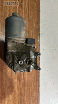 2015-2019 AUDİ A3 ÖN CAM SİLECEK MOTORU ORJ ÇIKMA