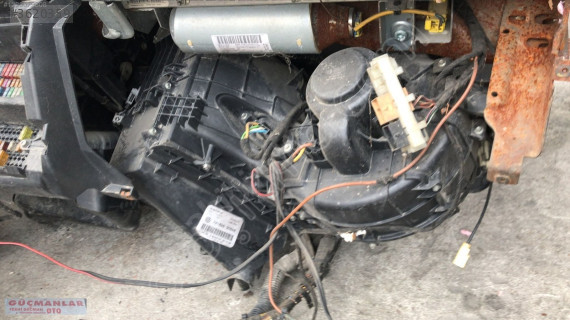 VOLKSWAGEN TRANSPORTER T5 KALORİFER KAZANI