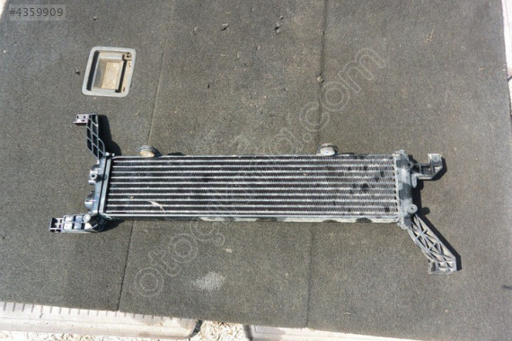 MASERATİ GHİBLİ QUATTROPORTE LEVANTE ŞANZIMAN SOĞUTUCU HATASIZ