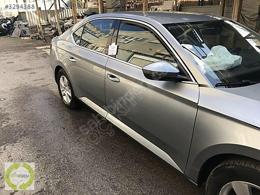 SKODA SUPERB 2015 2024 SAĞ ÖN ÇEYREK ŞASE KOLU 3V0810126A
