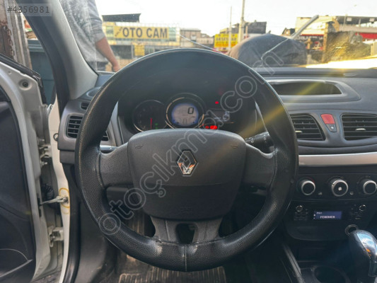 RENAULT FLUENCE DİREKSİYON MİLİ KONUK OTO