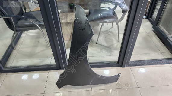 MERCEDES CLA W118 SAĞ ÖN ÇAMURLUK