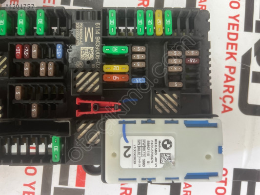 BMW İX3 İÇ SİGORTA KUTUSU 9439006-02