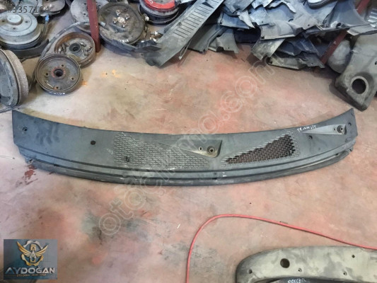 OTO CEM'DEN ÇIKMA FORD TRANSİT V184 ÖN CAM ALT IZGARASI