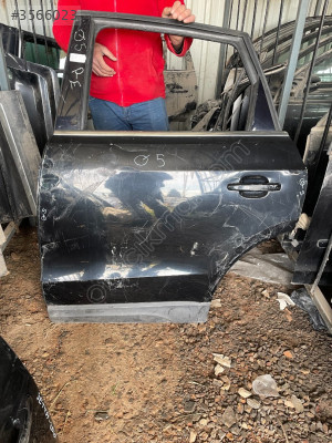 AUDİ Q5 SOL ARKA KAPI ÇIKMA ORJİNAL