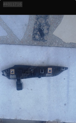 Peugeot 5008 arka tampon braketi 9810975480