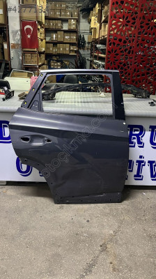HYUNDAİ SANTA FE SAĞ ARKA KAPI 2021-2024