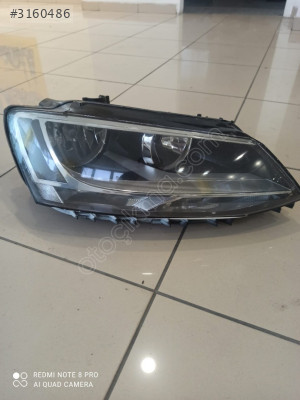 VOLKSWAGEN JETTA SAĞ FAR