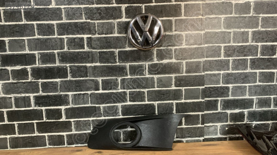 1T0853665N orjinal 2011-2015 vw touran sol sis farı çerçevesi