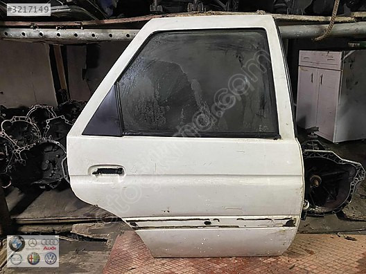 FORD ESCORT SAĞ ARKA KAPI (DOLU) ÇIKMA - ÖZEN OTOMOTİV