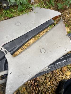 Mazda 323 arka direk kapağı sol