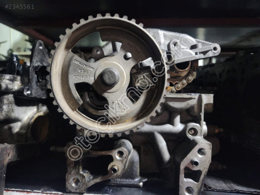 FORD FOCUS 1.6 TDCİ DİZEL KOMPLE ÇIKMA SİLİNDİR KAPAĞI