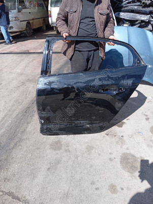 RENAULT MEGAN 4 SİYAH SOL ARKA KAPI ORJINAL