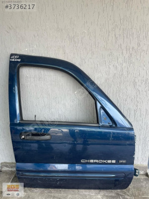 JEEP CHEROKEE HATASIZ BOYASIZ SAĞ ÖN KAPI ÇIKMA EGE OTO BURSA