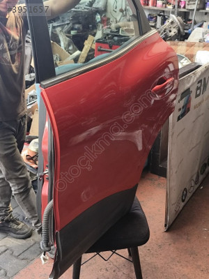 Renault Kadjar Sağ Arka Kapı