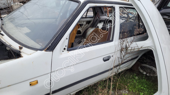 Skoda favorit sol ön kapı