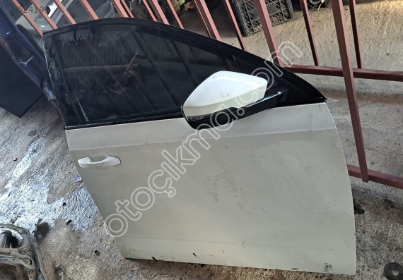 SKODA OCTAVİA SAĞ ÖN KAPI ORJİNAL