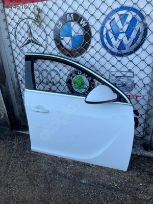 İNSİGNİA SAĞ ÖN KAPI  HATASIZ ORJİNAL ÇIKMAA PARÇAA