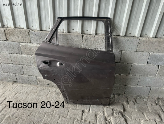 Hyundai Tucson sağ arka kapı 20-24