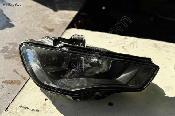 AUDİ A3 SAĞ FAR ORJİNAL EYUPCAN OTO'DA