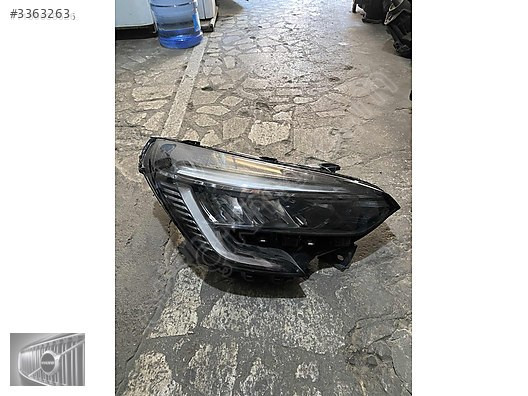 RENAULT CLİO 5 LEDLİ SAĞ ÖN FAR
