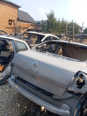 RENAULT MEGANE 2 BAGAJ KAPAĞI OTO FEDAİ
