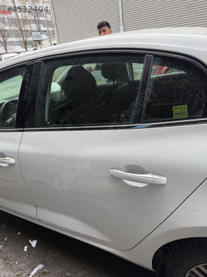 RENAULT MEGANE 4 SOL ARKA KAPI BEYAZ SÖKME HATASIZ