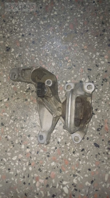 Renault Fluence Megane 3 1.6 16v K4M Sağ Motor Kulağı Takozu