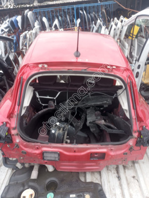 RENAULT CLİO5 TAVAN ARKA SAĞ-SOL ÇAMURLUK