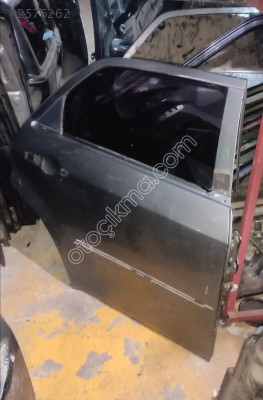 Chrysler 300c sağ arka kapı dolu hatasız