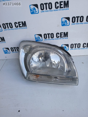OTO CEM'DEN ÇIKMA KİA SPORTAGE SAĞ FAR (2004-2008)