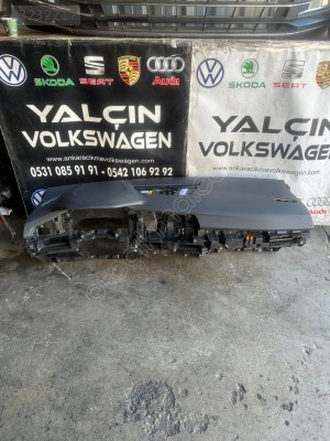 GOLF 8 SIFIR GÖĞÜS