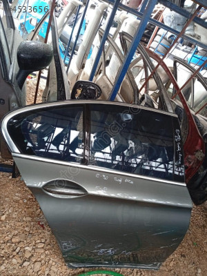 BMW 520 F10 SAĞ ARKA KAPI