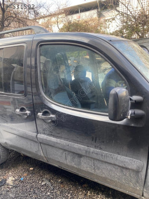 FİAT DOBLO ( 2011 ) SAĞ ÖN KAPI ORJINAL ÇIKMA