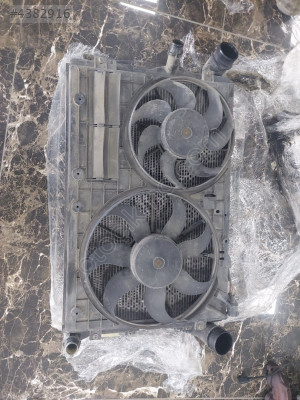 VW PASSAT B7 2.0 TDİ ÇIKMA SU RADYATÖRÜ KLİMA RAD İNTERKOL RAD