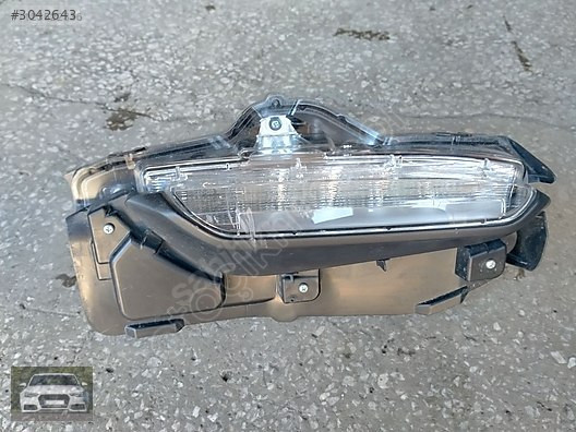 Toyota Yaris cross sağ gündüz farı