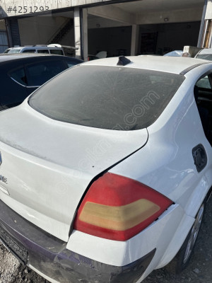 Renault megane 2 ıı arka cam