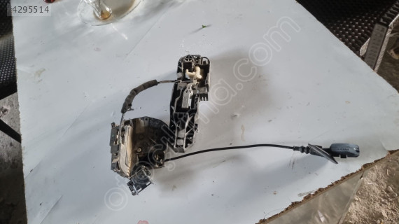 Renualt fuluence 2013 midel sag arka kapi kilidi