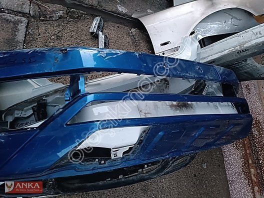 VOLKSWAGEN AMAROK YENİ KASA ÖN TAMPON ÇIKMA