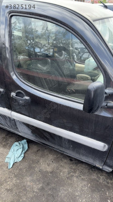 FİAT DOBLO 2003 2012 ARASI ÇIKMA ORJİNAL SAĞ ÖN KAPI