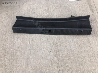 MERCEDES E SERİSİ W212 BAGAJ EŞİK TRİM 2126900241