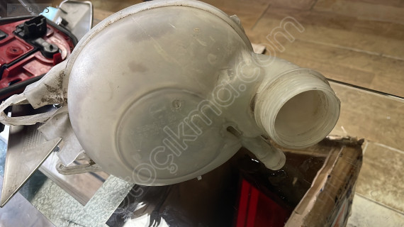 Citroen C2 yedek su deposu orijinal