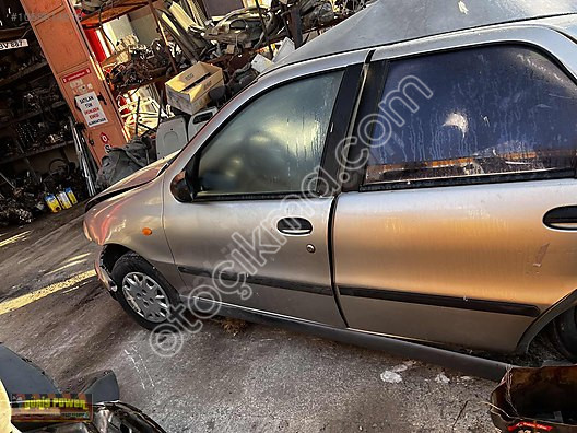 Fiat palio sol arka kapı hatasız orijinal