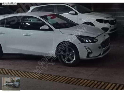 FORD FOCUS SAĞ ARKA KAPI ÜNALLAR OTO ÇIKMA YEDEK PARÇA